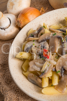 penne and mushroom sauce