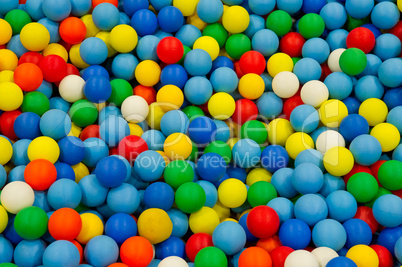 bunte kunststoffbälle colorful plastic balls