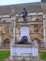 Oliver Cromwell statue