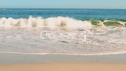 Waves crushing on the beach