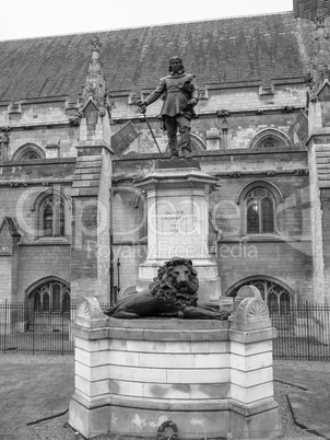 Oliver Cromwell statue