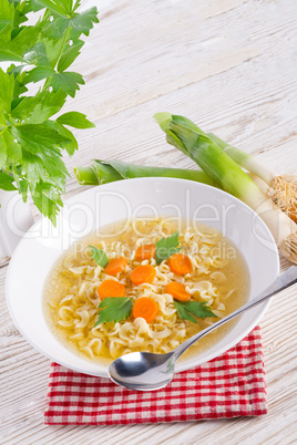 nudel suppe