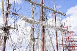 Masten von Segelschiffen auf der Kieler Woche 2013