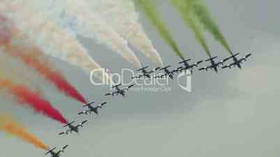 Frecce Tricolori fomation painting the sky 10999