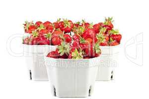 Erdbeeren vom Markt in Pappschachteln