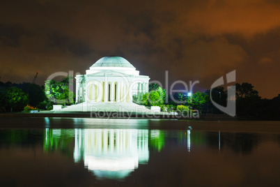 the thomas jefferson memorial in washington, dc