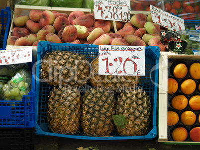 Angebot auf dem Obstmarkt