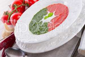 tomato-spinach cream soup