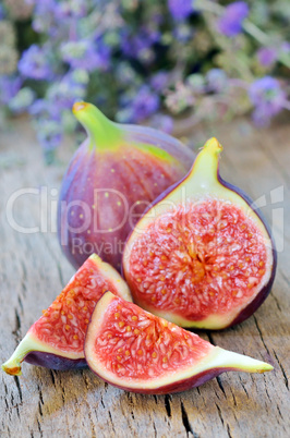 fresh figs isolated