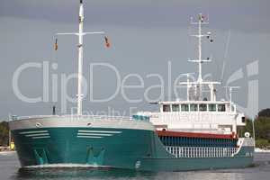 Frachtschiff auf dem Nord-Ostsee-Kanal in Kiel, Deutschland