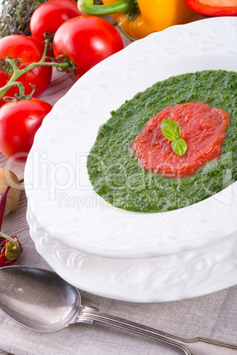 tomato-spinach cream soup