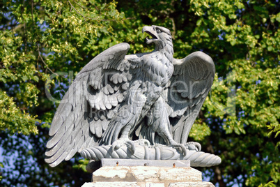 sculpture of eagle