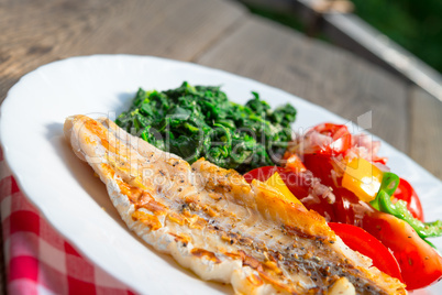 salmon sheet spinach tomato