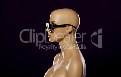 mannequin wearing fashion sunglasses