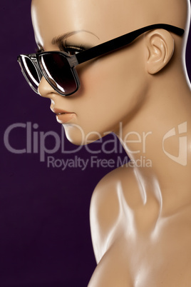 mannequin wearing fashion sunglasses