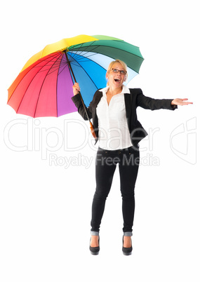 Blonde Frau mit Regenschirm