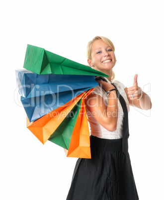 Blonde Frau mit Einkaufstüten