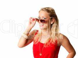 Blonde Frau mit Sonnenbrille