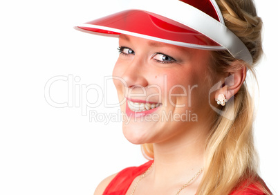 Blonde Frau mit Sonnencap