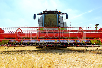 Machine with the grain harvest