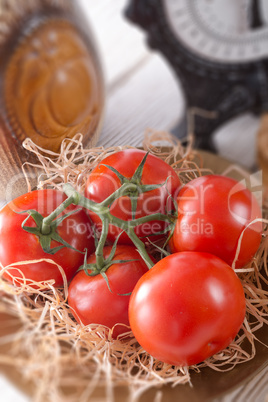 the tomato (solanum lycopersicum)