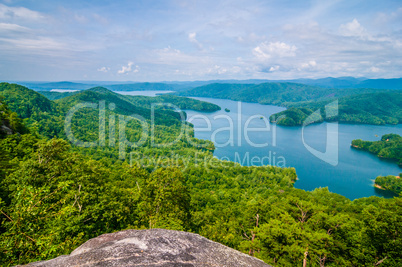 scenery around lake jocasse gorge