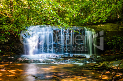 beautiful watrefalls in upstate south carolina