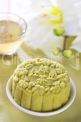 Green tea  mooncake
