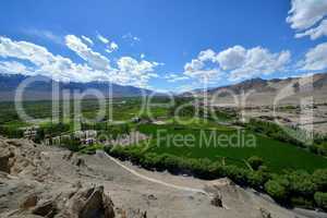 Indien, Ladakh, Blick von Thiksey Kloster