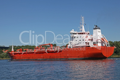 Tankschiff auf dem Kiel Kanal