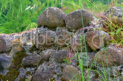 Natursteinmauer 04