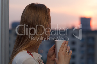 girl drinking tea