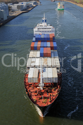 Containerschiff auf dem Nord Ostsee Kanal