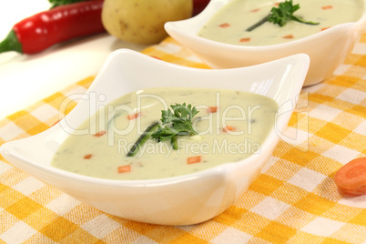 frische Gemüsecremesuppe