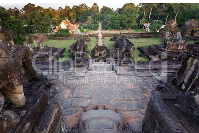 Bakong roluos temple