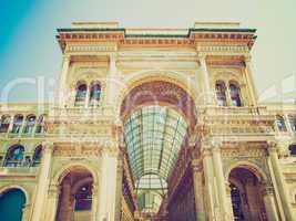 retro look galleria vittorio emanuele ii, milan