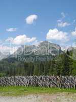 Zaun mit Tennengebirge