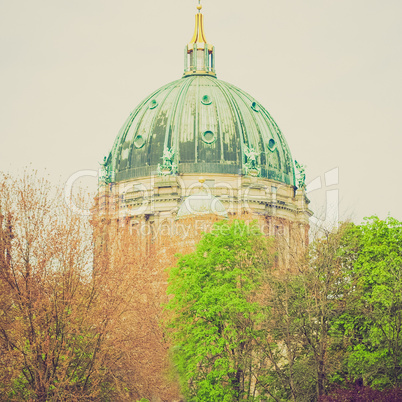 retro look berliner dom