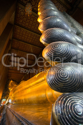 giant reclining buddha