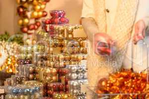 Customer shopping Christmas decorations balls