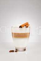 latte macchiato mit zimt