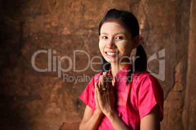 Myanmar girl welcoming