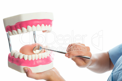 Zahnkontrolle mit Sonde