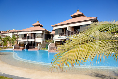 the luxury villas in thai style hotel on palm jumeirah man-made