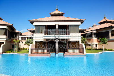 the luxury villa in thai style hotel on palm jumeirah man-made i