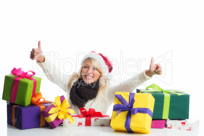 blonde weihnachtsfrau mit geschenken