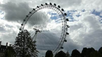 London Eye rotating at a slow speed, London, UK (LONDON EYE 13)