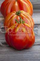 Frische große Coeur de Boeuf Tomaten