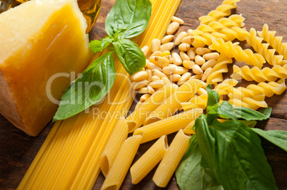 italian basil pesto pasta ingredients