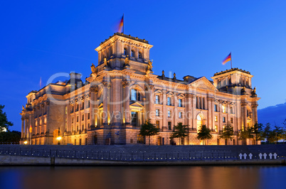 reihchstag berlin night